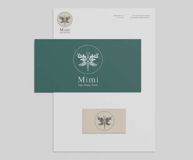 Mockup von einem Briefpapier und Briefumschlag mit dem Logo von Mimi - Yoga, Klang, Kunst