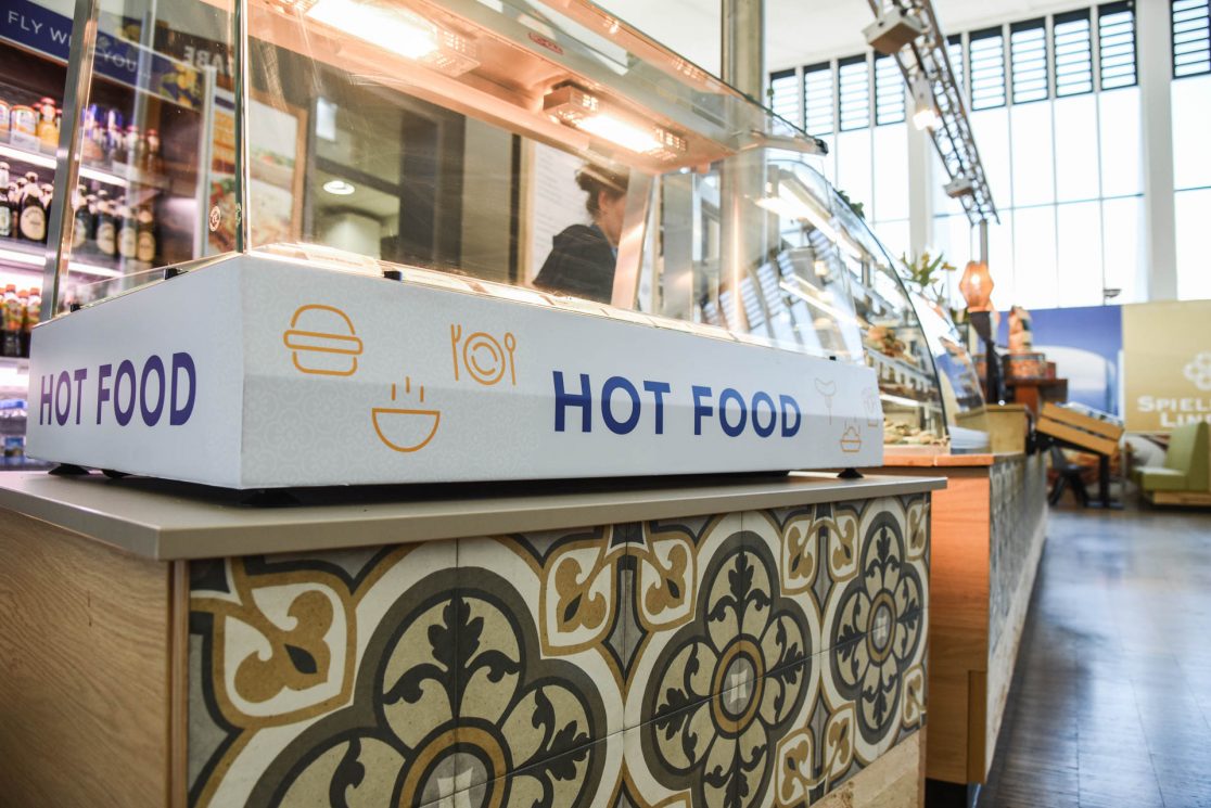 Heiße Theke von Spresso Memmingen am Flughafen