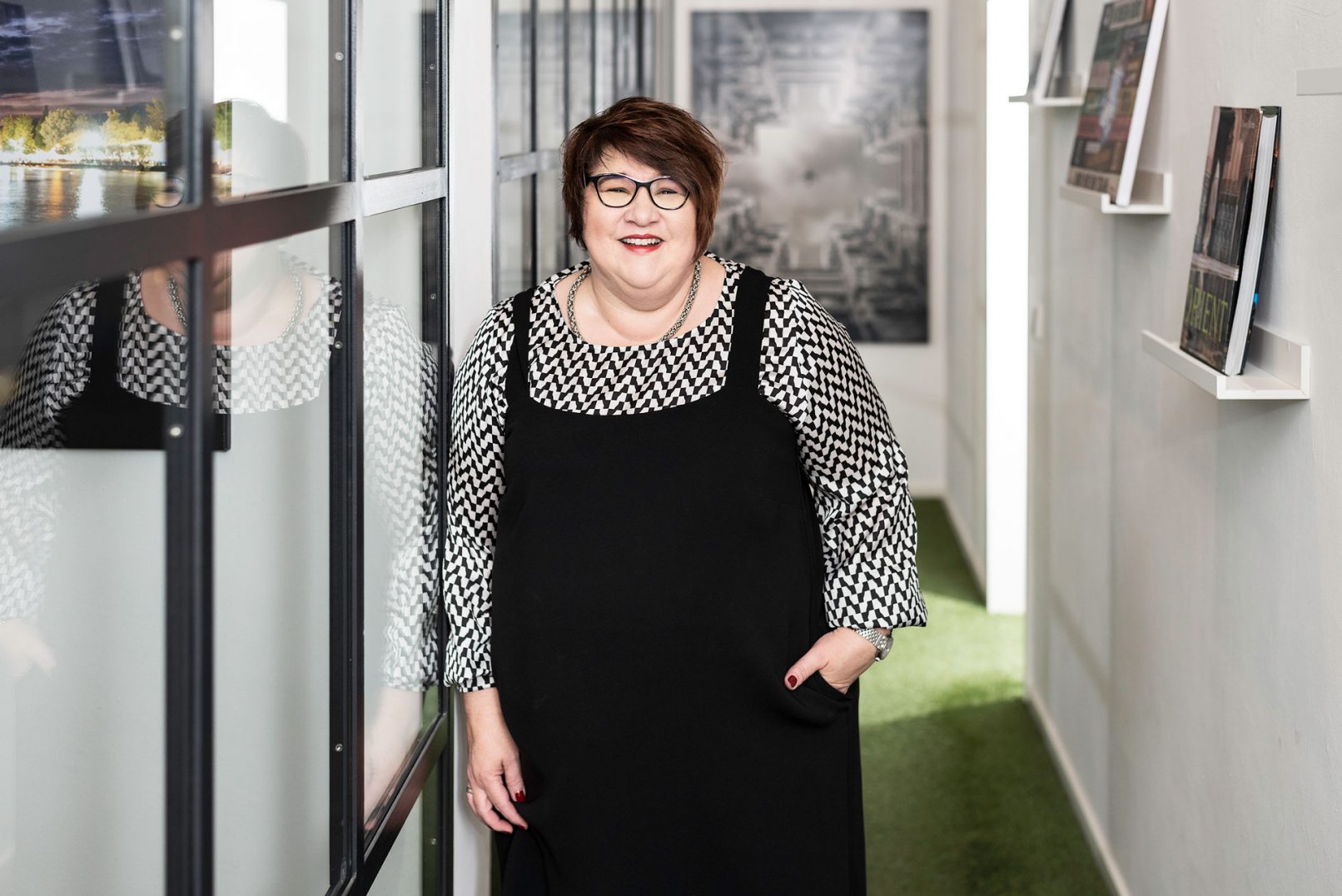 Mitarbeiter Portrait im Büro von Pharecon Personalberatung Weißenhorn